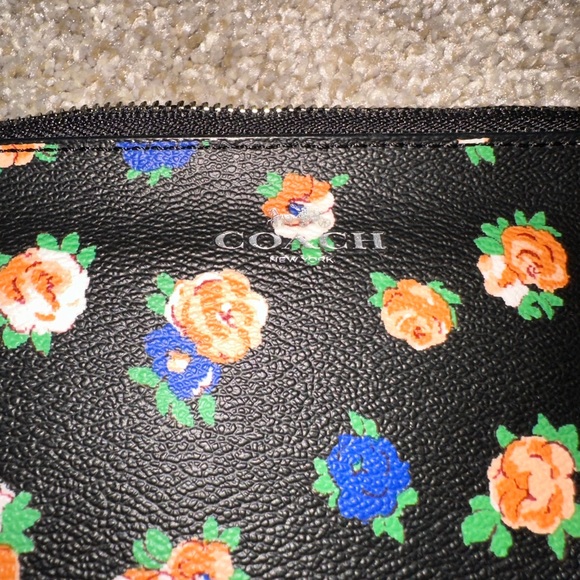 Floral Coach Zip Wristlet - Picture 4 of 6